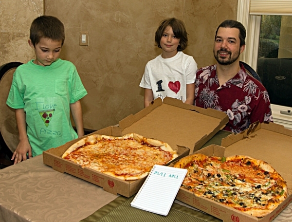 미국의 코인텔레그라피 보도에 따르면 라즐로(laszlo, 온라인 ID) 씨는 암호화폐와 피자거래를 5월 22일 성공했다고 글을 올렸다. 사진=코인텔레그라피
