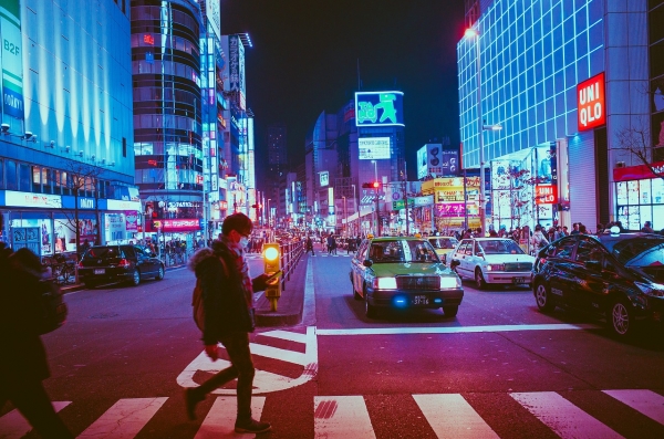 일본 오사카의 밤 풍경. 사진=픽사베이