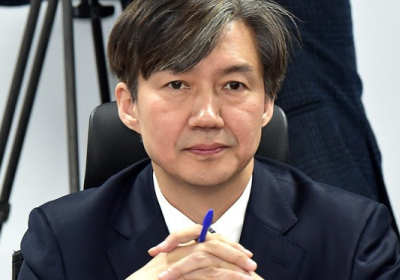 “조국 교수님, 그냥 정치하세요”... 누리꾼 “나에게는 무디고 남에겐 엄격”