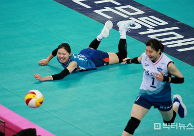 [여자배구]한수진,'이건 잡을 수 없어~'