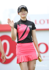 [KLPGA]유효주. 미소 지으며 '손인사'