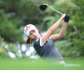 [KLPGA]티샷 날리는 박서현