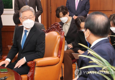 '전국민 재난지원금 추가지급'에 댓글여론도 들썩…재원마련은?