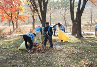 쿠팡풀필먼트서비스 임직원, 창경궁 가꾸기 봉사활동