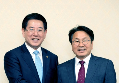 강기정·김영록, 17일 광주공항 이전 재논의