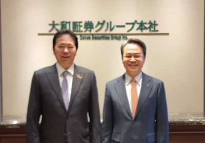 신한금융 진옥동 회장, 해외투자자 만나 시장 우려 불식