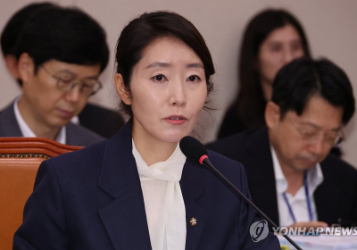 강선우, 자진 사퇴…