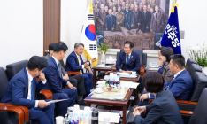 광주미래산업 비상회의 대표단, 민주당 방문